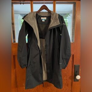New condition no tags: Columbia WOMEN'S WEEKEND ADVENTURE LONG RAIN JACKET